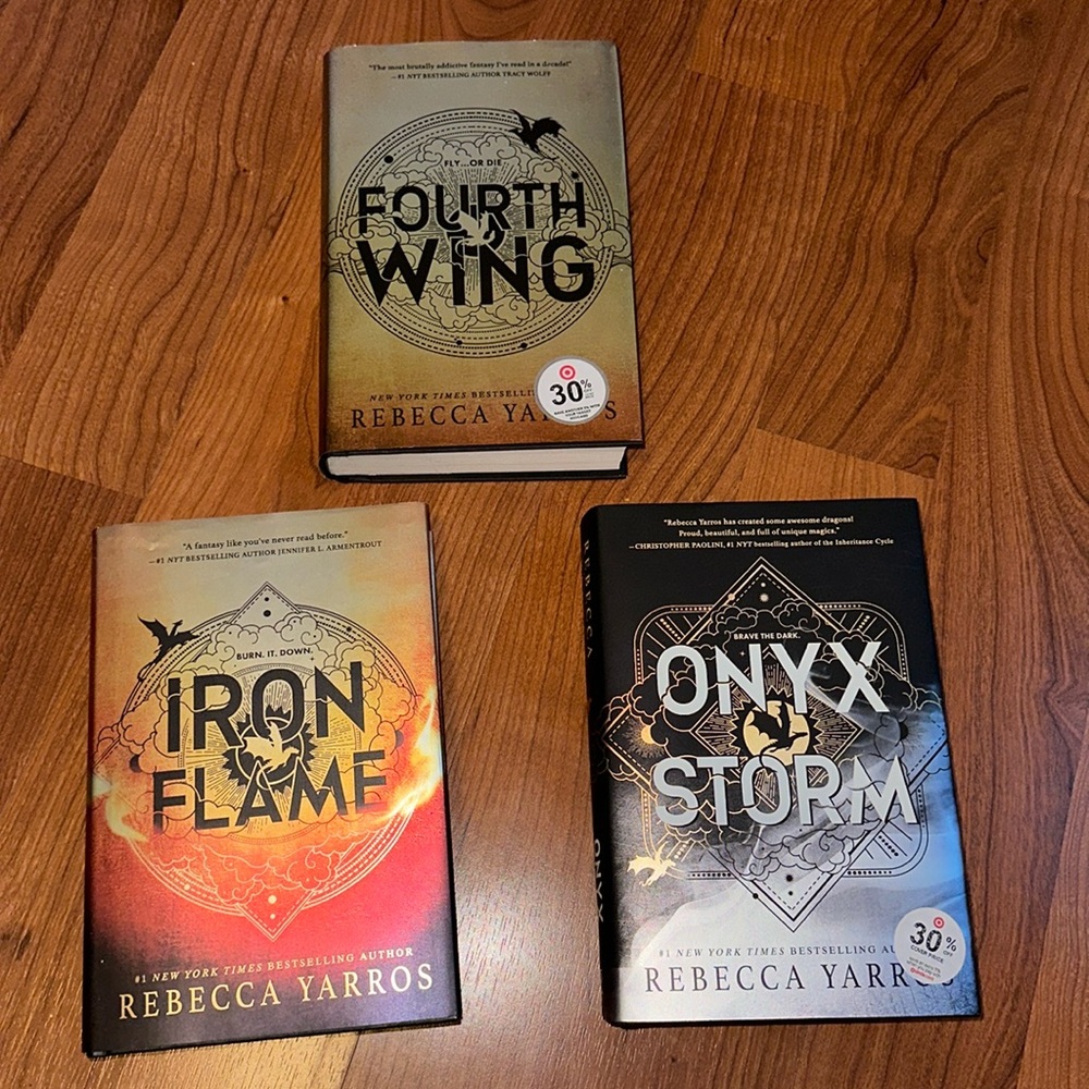 Rebecca Yarros books, Fourth Wing, Iron Flame & Onyx Storm